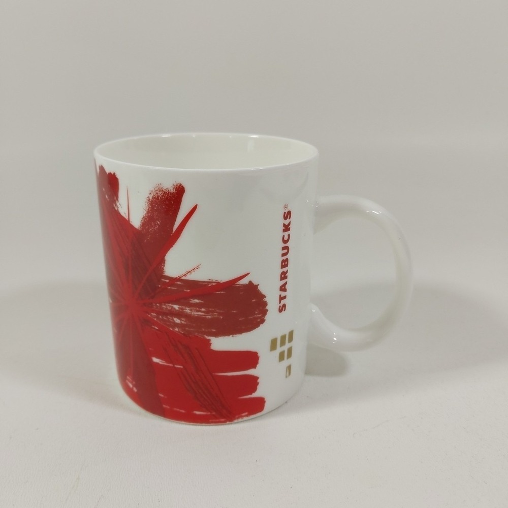 2014 Starbucks Christmas Holiday Coffee Tea‎ Mug Cup 12 oz Red Flower Designer